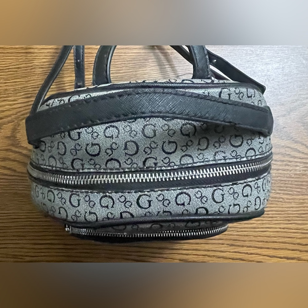 Guess Black Monogram Backpack Classic Design - Picture 12 of 12
